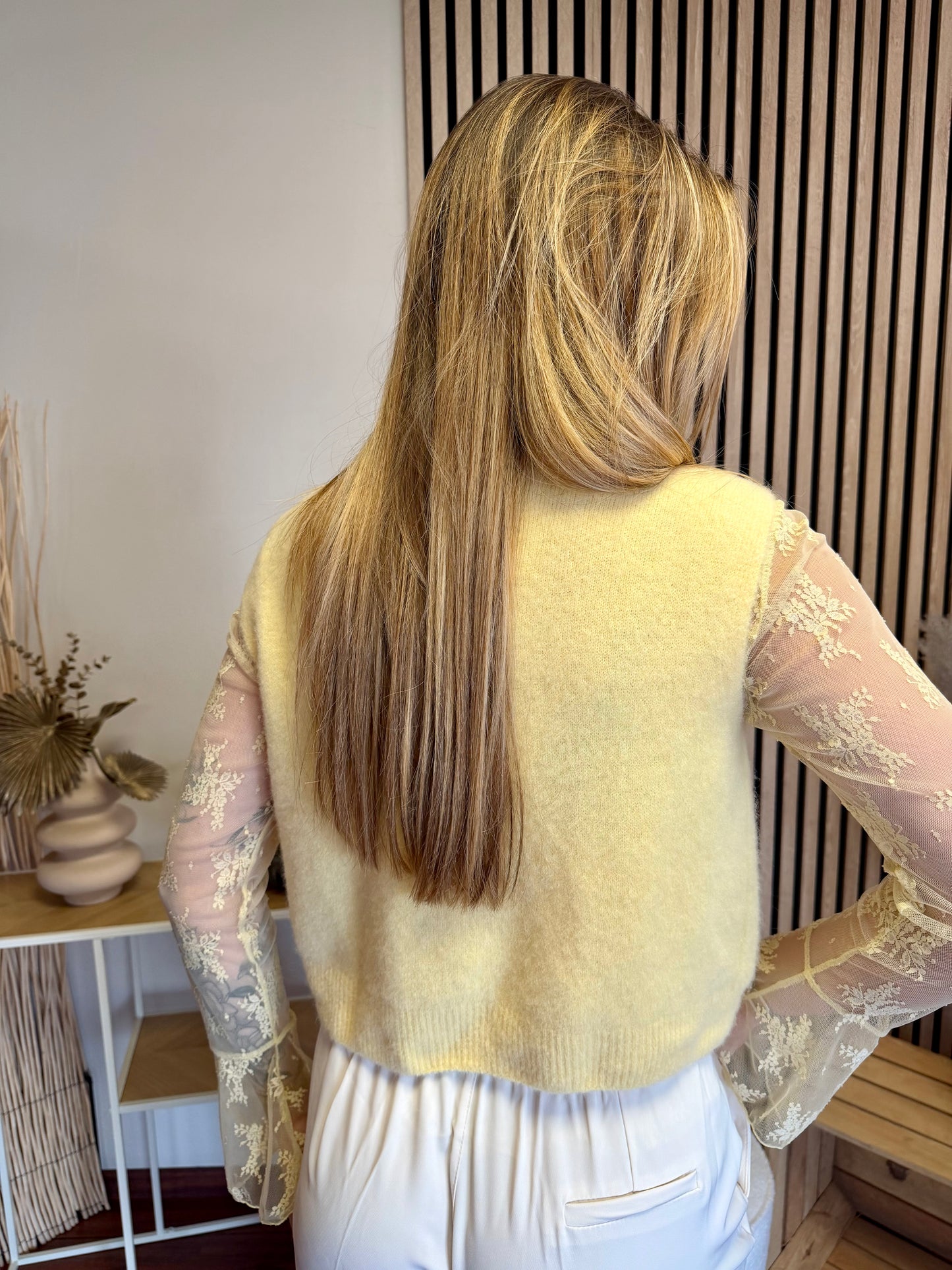 Pull sans manche JAUNE