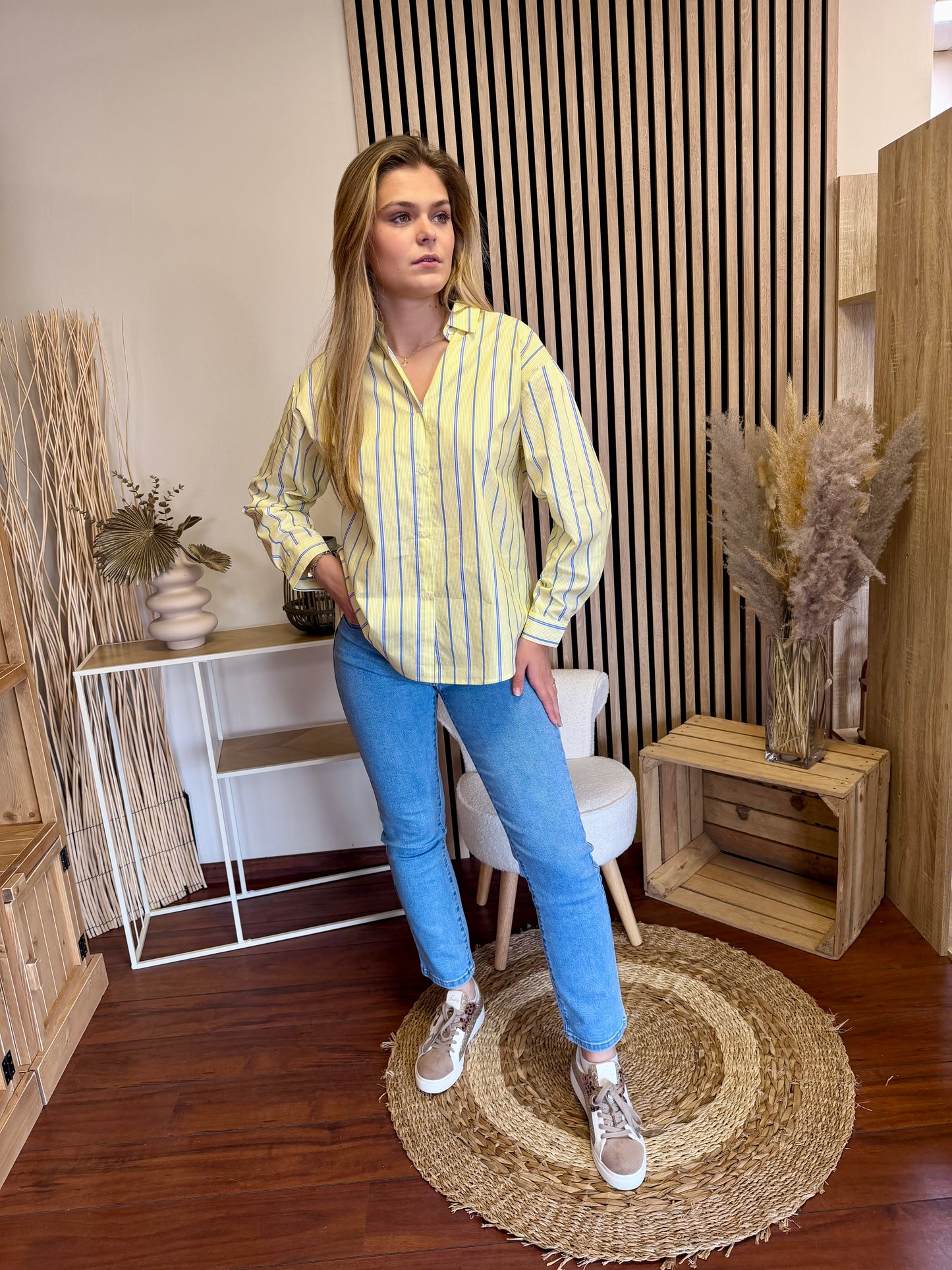Chemise rayée jaune et bleu