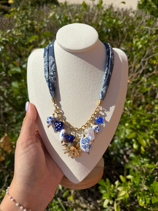 Collier Bleu