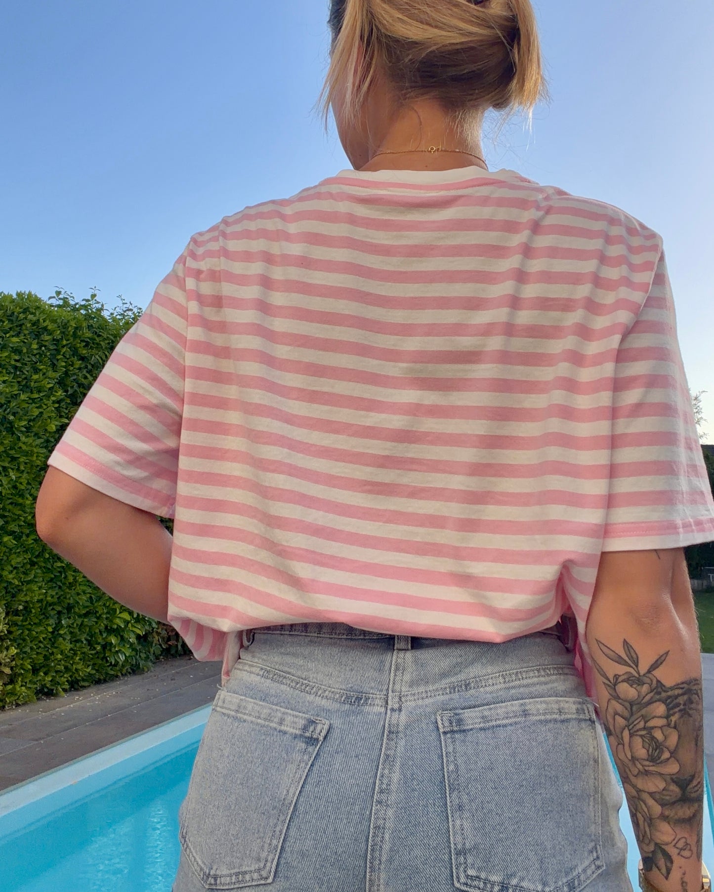 T-shirt oversize rayé blanc et rose
