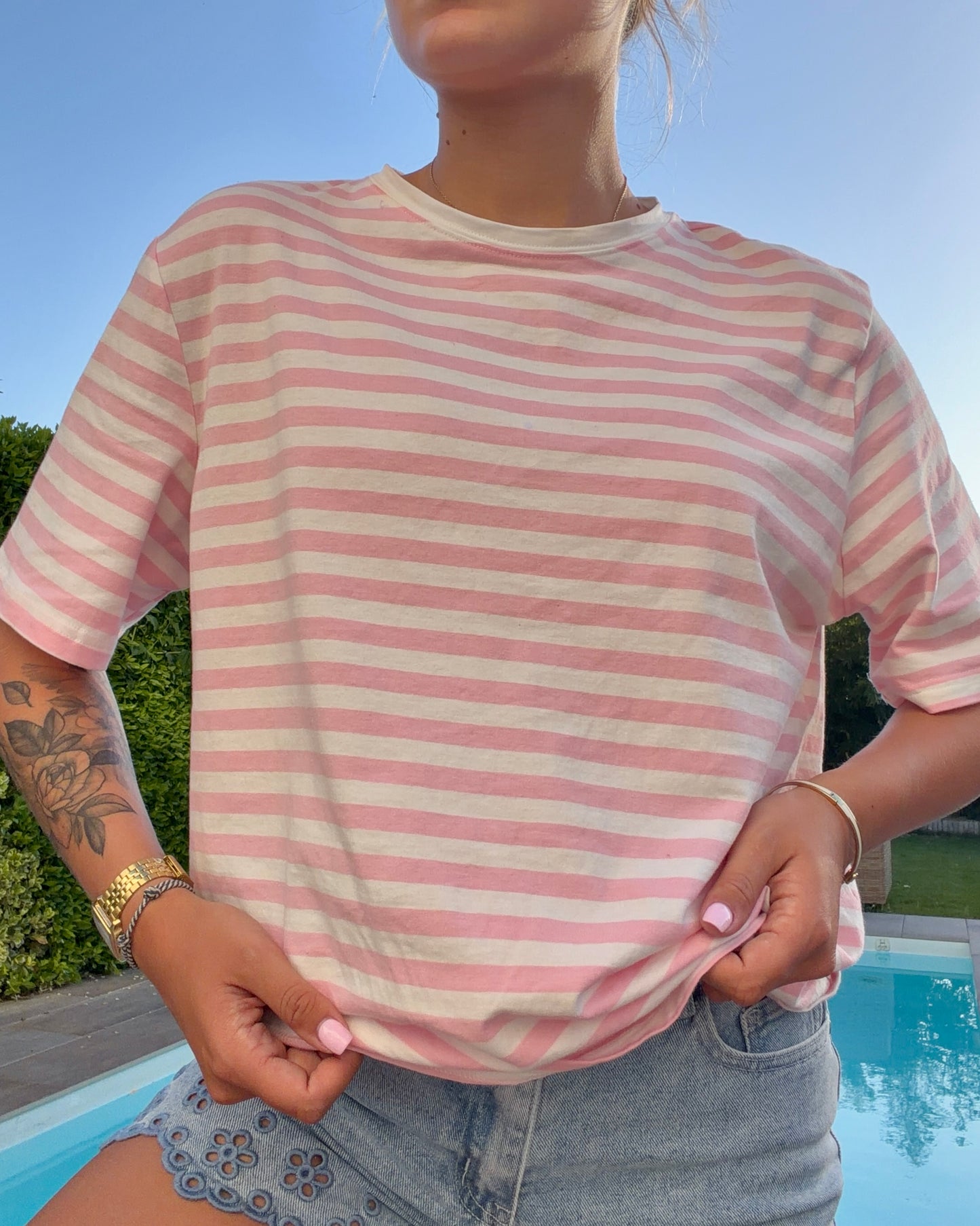 T-shirt oversize rayé blanc et rose
