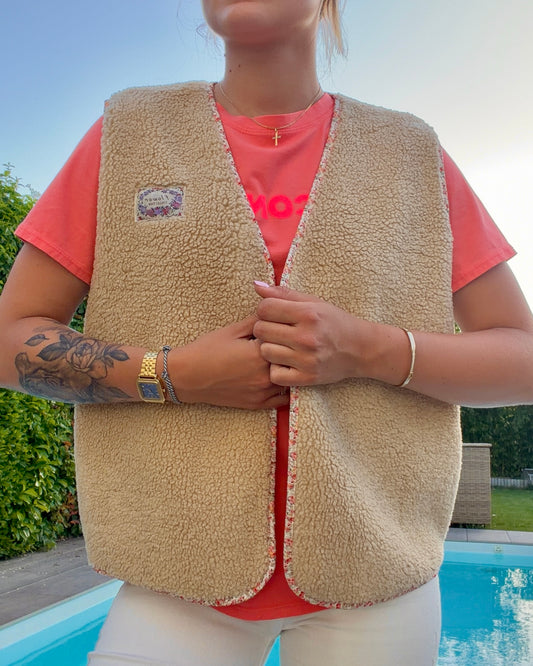 Gilet sans manche fleuri