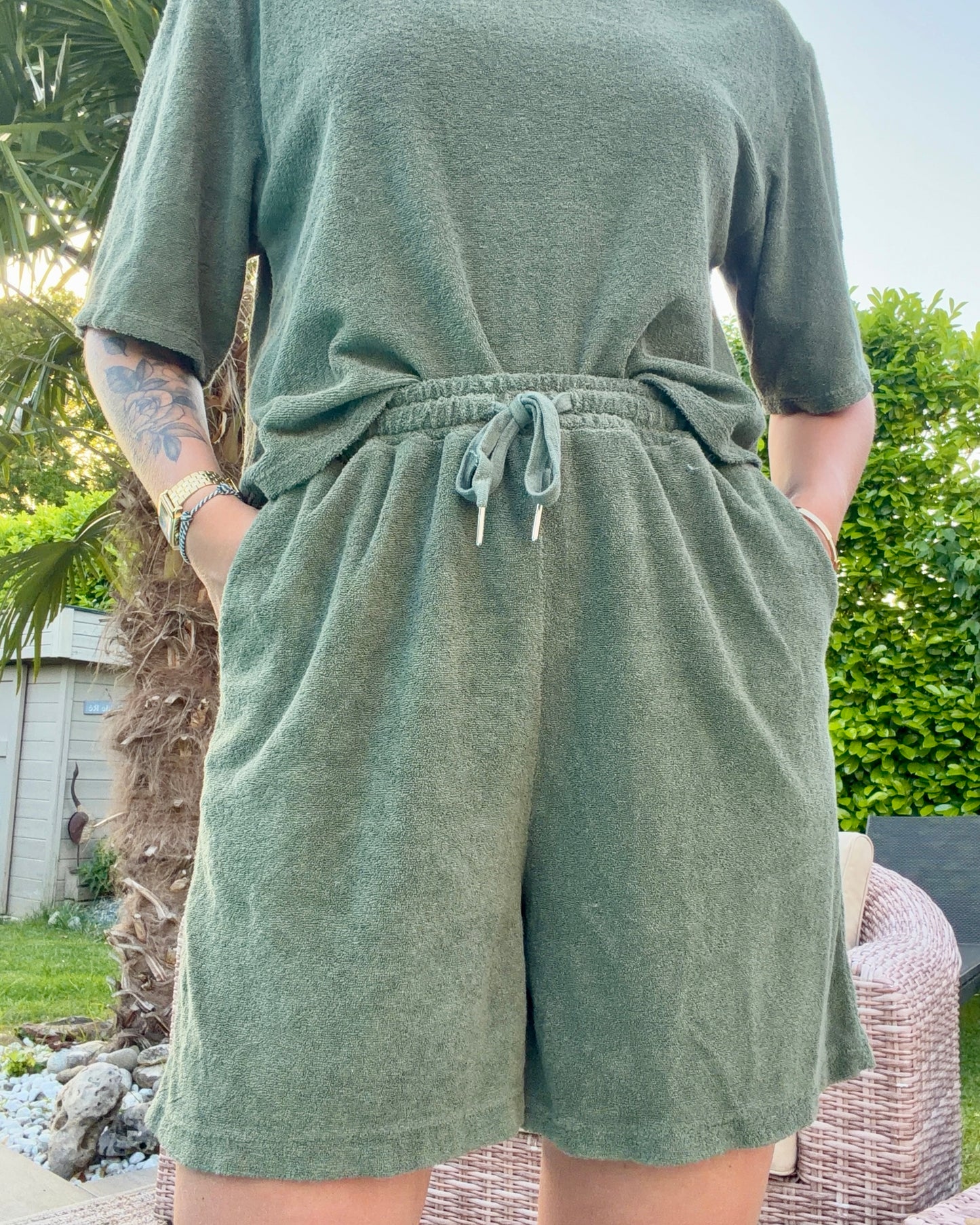 Ensemble kaki